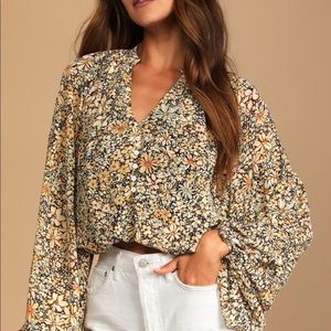 Floral balloon sleeve top from lulus